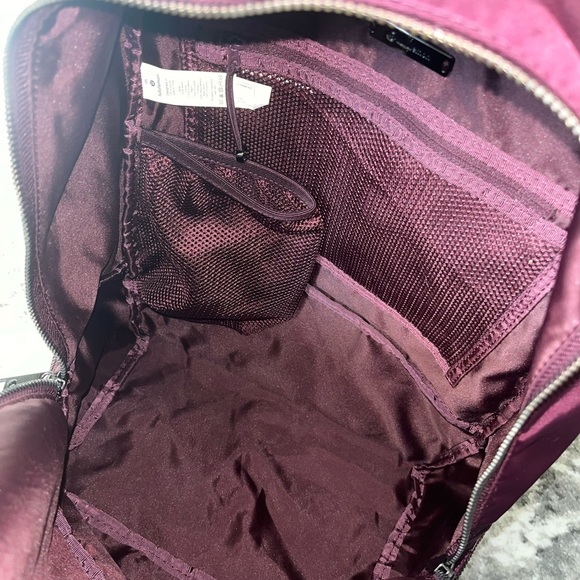 Lululemon City Adventurer Backpack - Picture 9 of 14